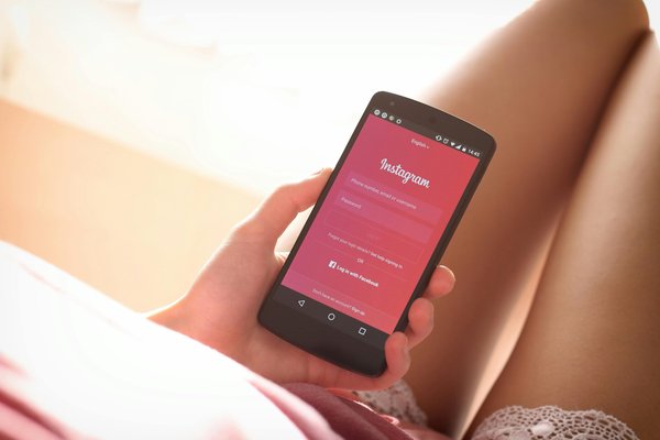 Reposter sur instagram sans application : guide simple et efficace